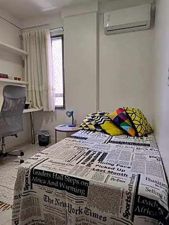 Hostel for One com quarto de solteiro e banheiro privativos