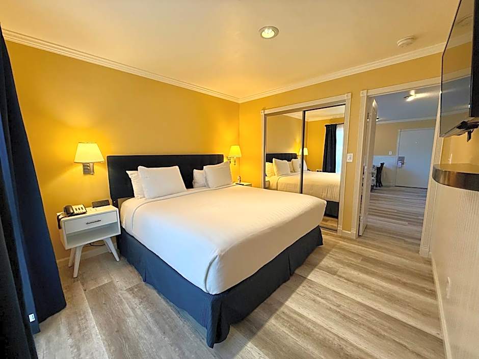 Monterey Bay Lodge