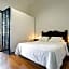 Santa Ana Suite & Rooms