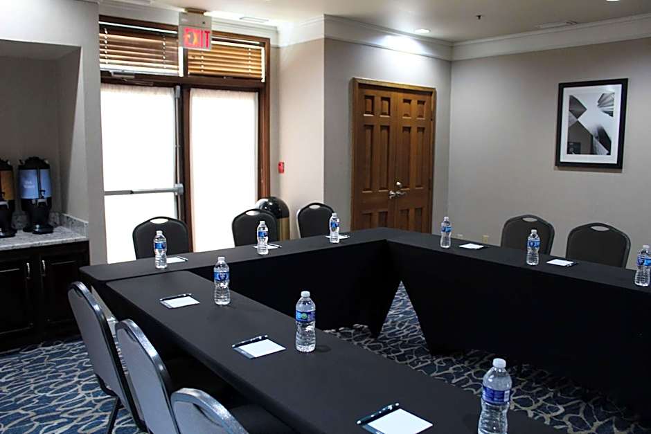 Homewood Suites By Hilton Chicago/Schaumburg