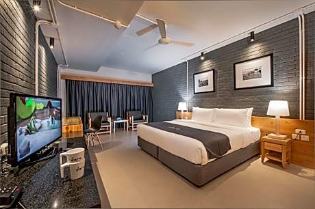 Deluxe  Room King Bed