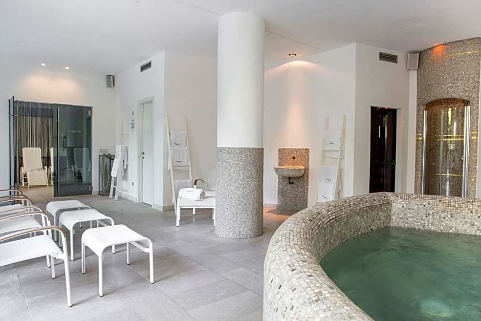 Hotel Acquaviva Del Garda
