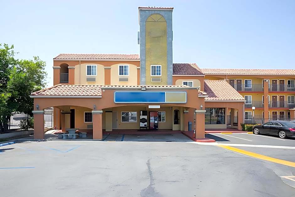 Heritage Inn And Suites