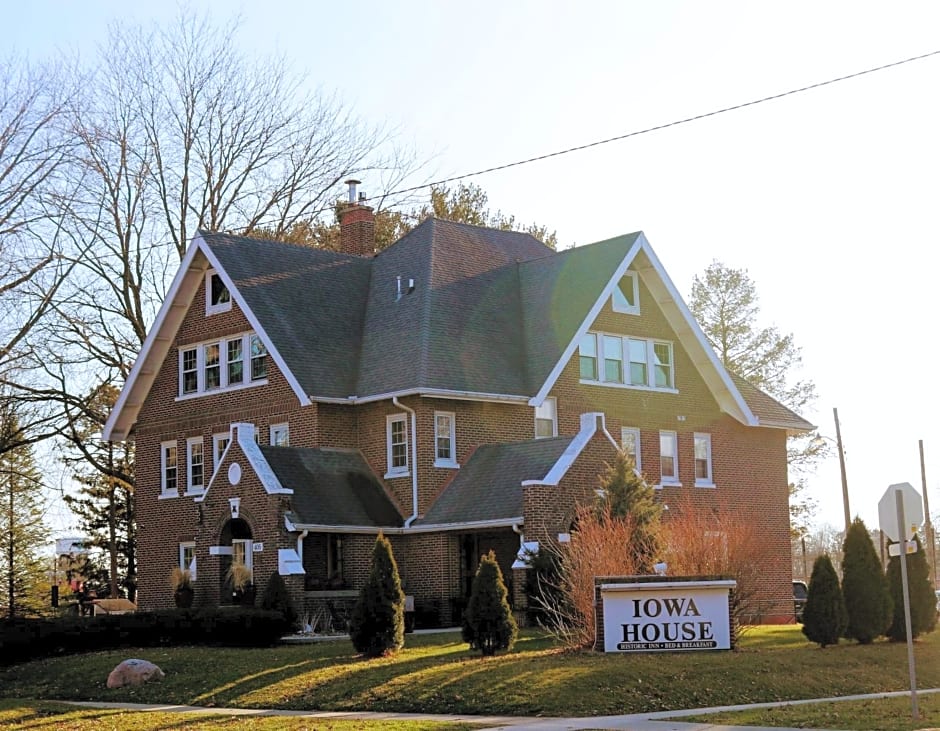 Iowa House Historic Inn