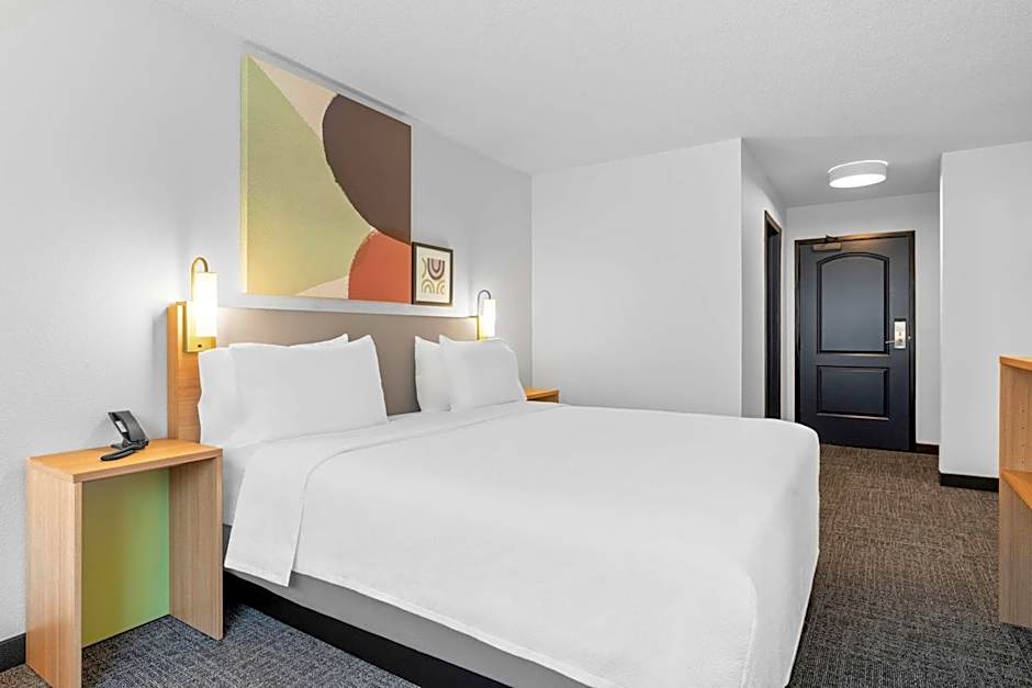 Spark by Hilton Modesto