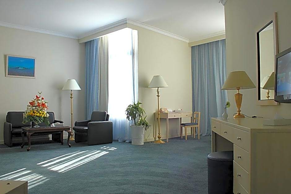 Aracan Pyramids Hotel