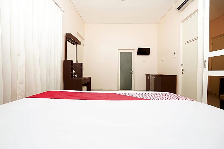 OYO 782 Menjangan Residence at Citraland 1