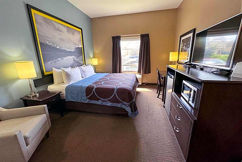 Super 8 by Wyndham Edmonton South