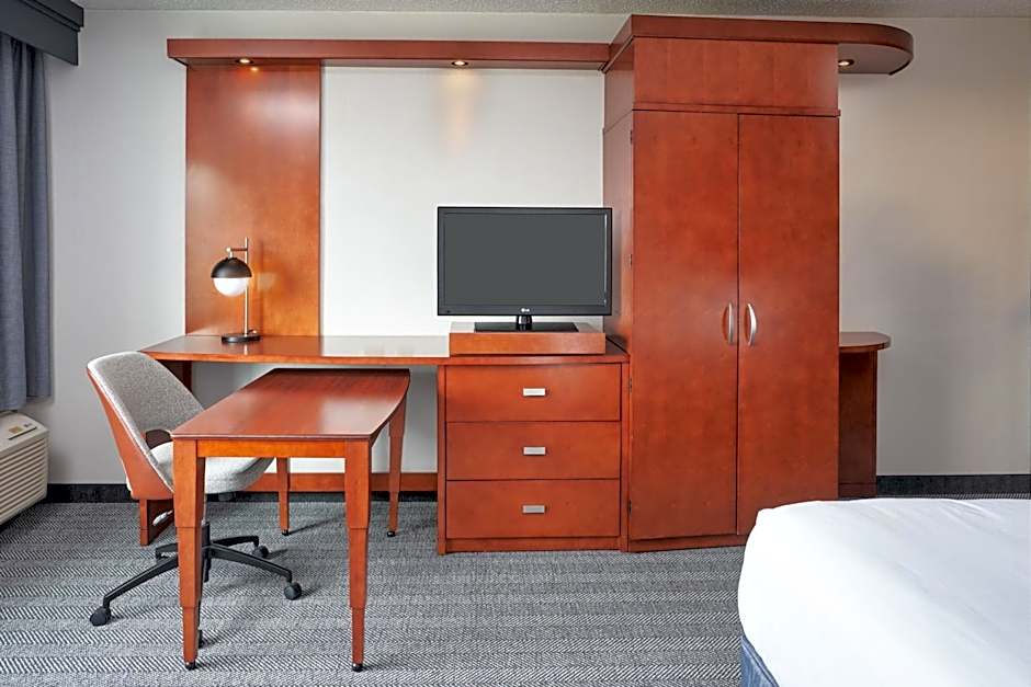 Courtyard by Marriott Glassboro Rowan University
