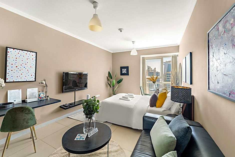 Silkhaus Modern Studio near Almas in West Lake