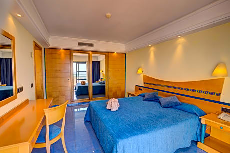 DOUBLE STANDARD 2 ADULTS