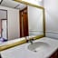 Knights Inn - Mackinaw City, MI
