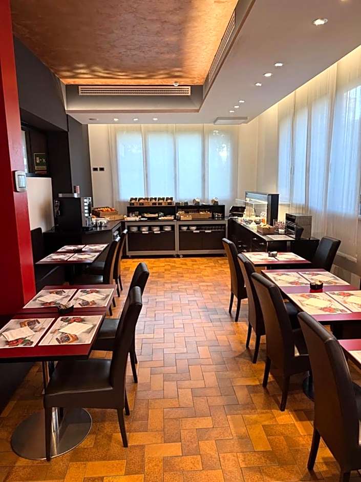 Jet Hotel, Sure Hotel Collection by Best Western