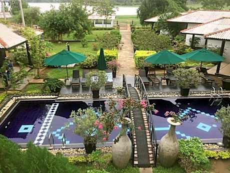 Flower Garden Lake Resort