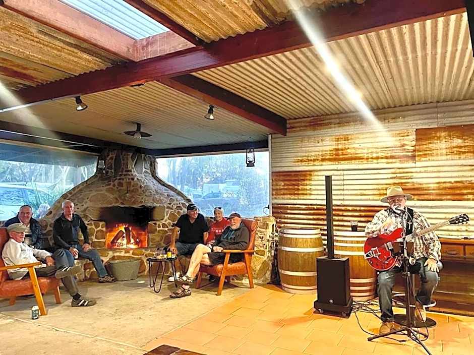 Esk Caravan Park & Rail Trail Motel