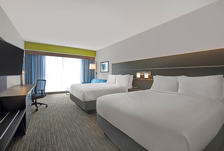 Holiday Inn Express & Suites - Milwaukee - Brookfield