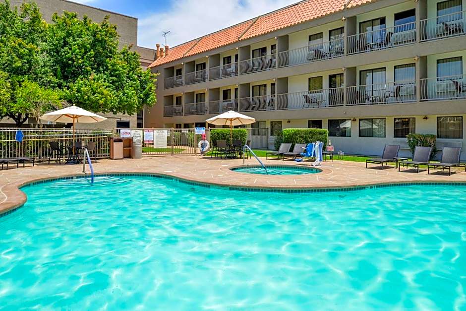 Holiday Inn Express Palm Desert By IHG