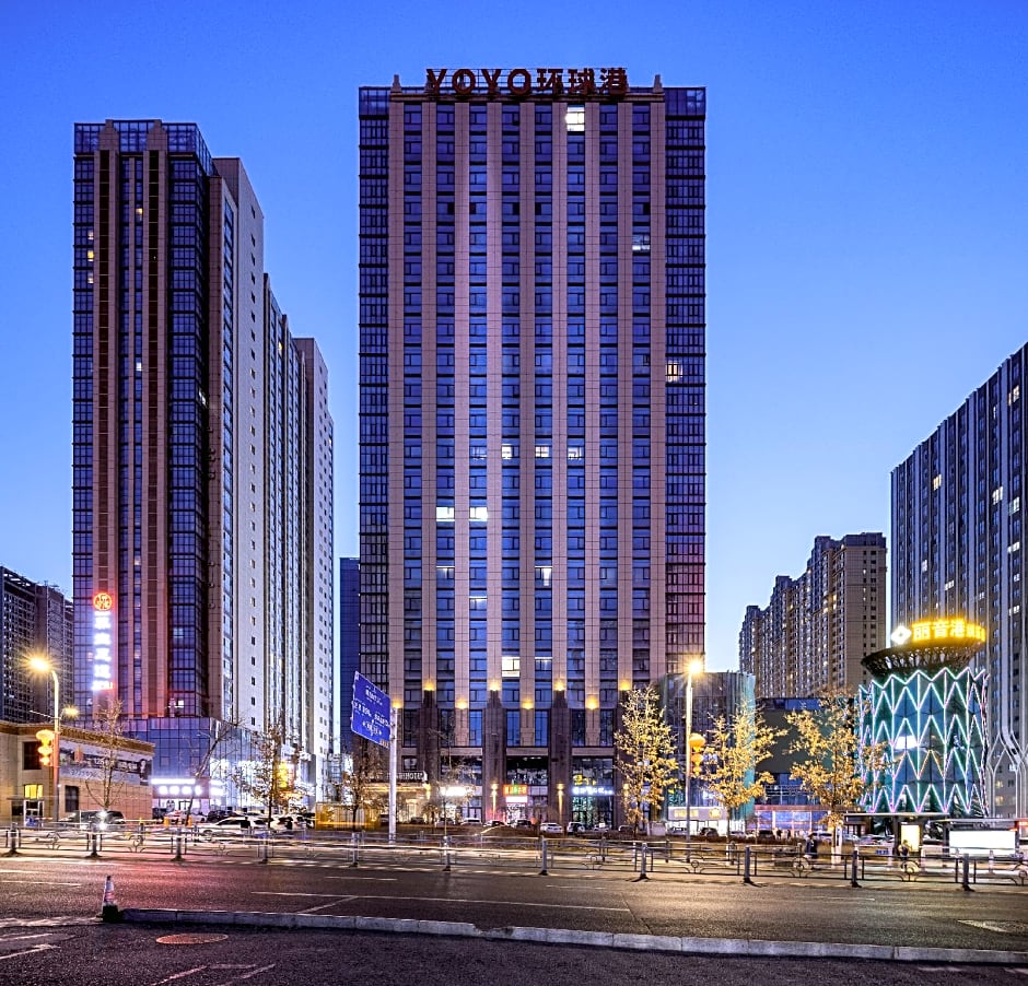 Rezen Hotel Urumqi High-speed Railway Station