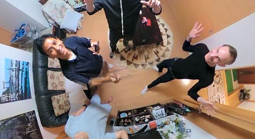 Group : Guesthouse Miyazaki 4 Rooms (Max 15 Pax)