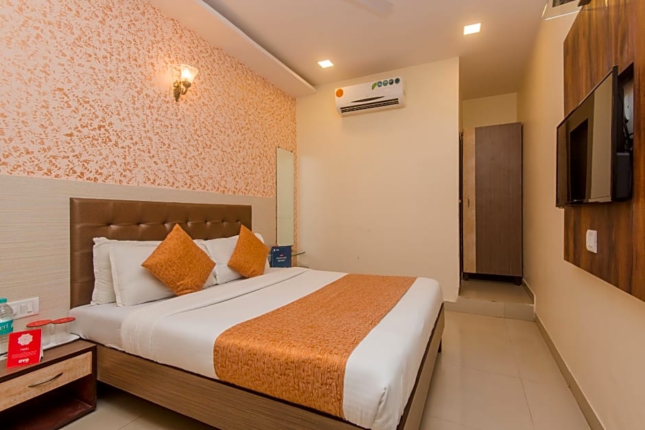 Super Hotel O Golden Nest Near Chhatrapati Shivaji International Airport
