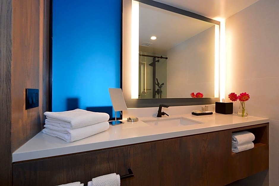 Renaissance Reno Downtown Hotel & Spa
