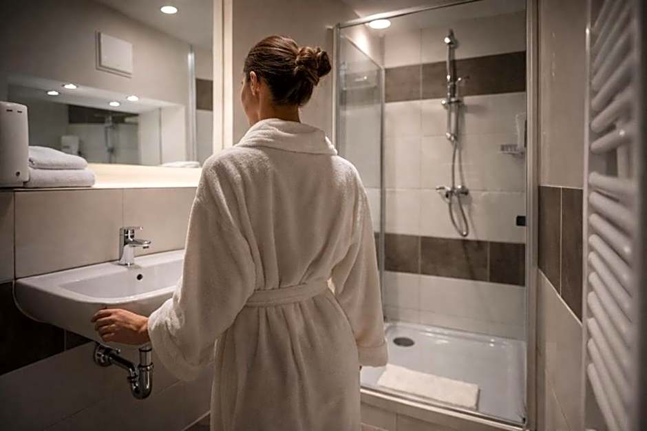 Ata Hotel - Self Check-in