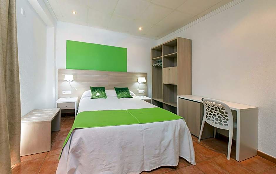 Hostal Adelino