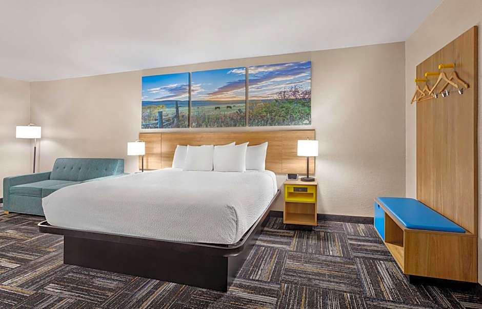 Days Inn by Wyndham Paris