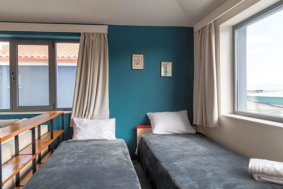 CHROMA Lodge Pikermi