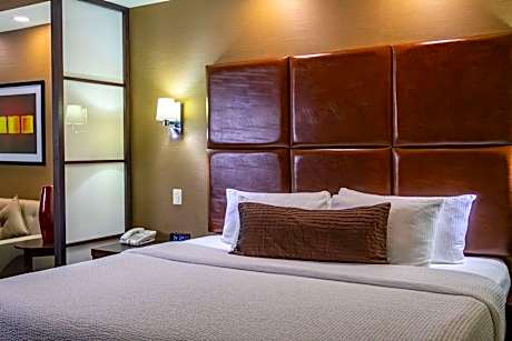 King Room with Sofabed - Non-Smoking