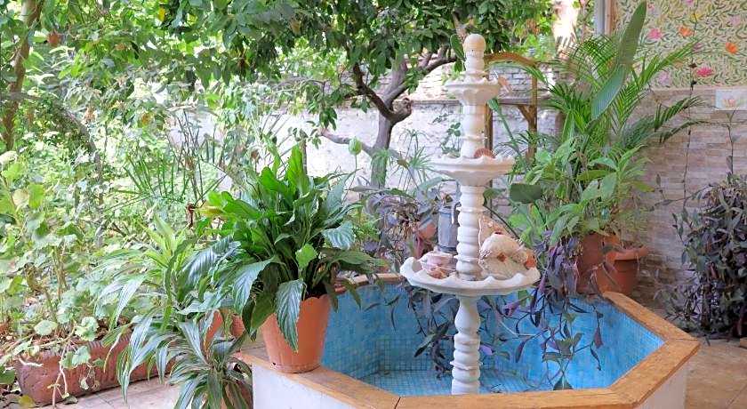 LOTUS GARDEN HOSTEL
