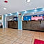 Econo Lodge Inn & Suites I-64 & Us 13