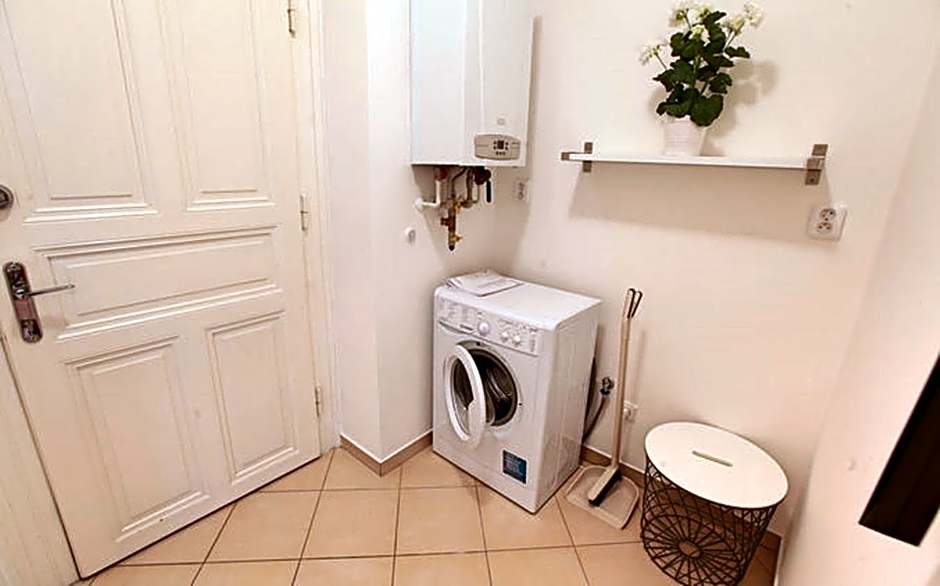 Angel City Aparthotel