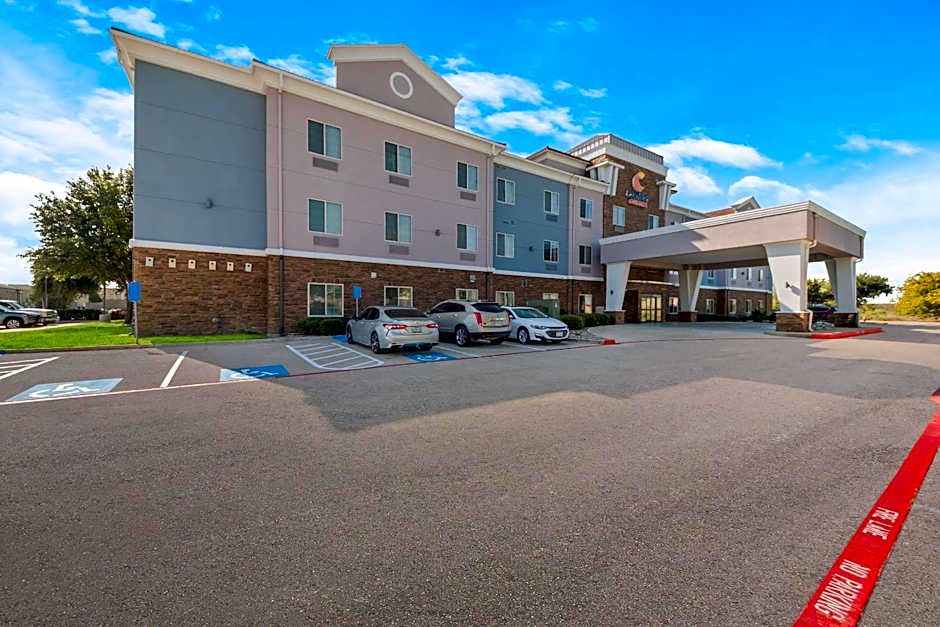 Photo 1 of 36 of Comfort Suites Bastrop