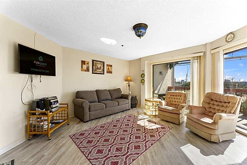 1302b St Thomas Square