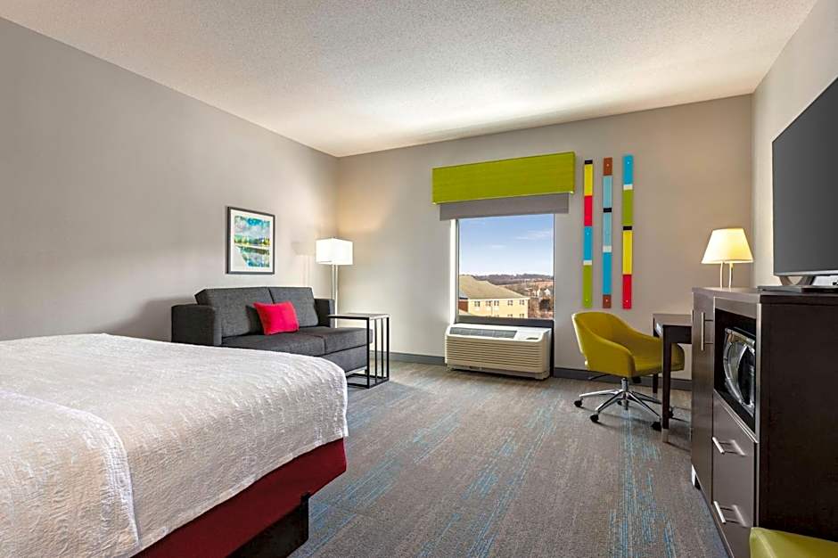 Hampton Inn By Hilton And Suites York South