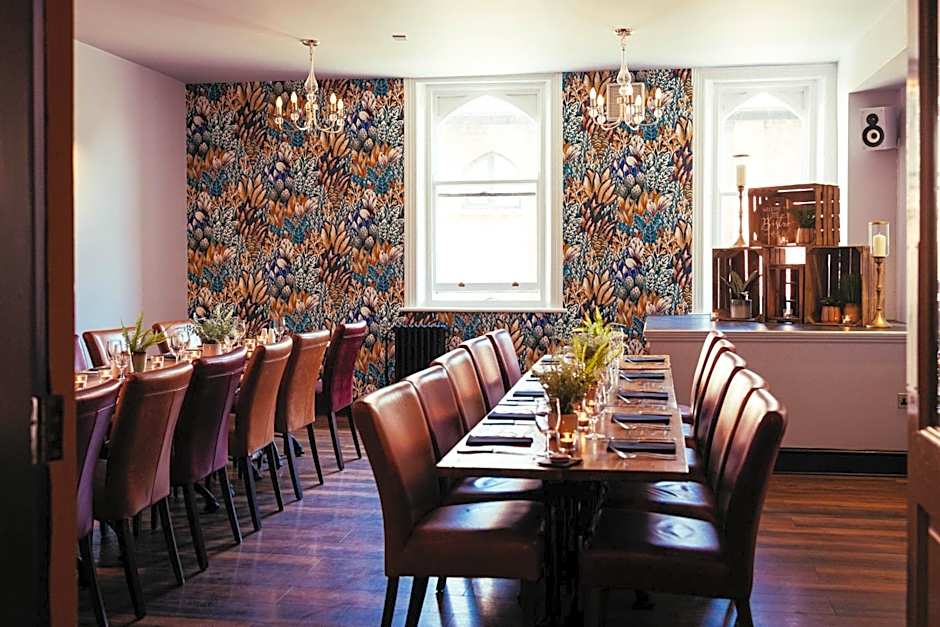 The Duke of Edinburgh Hotel & Bar