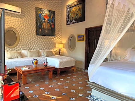 King Suite with Pool View