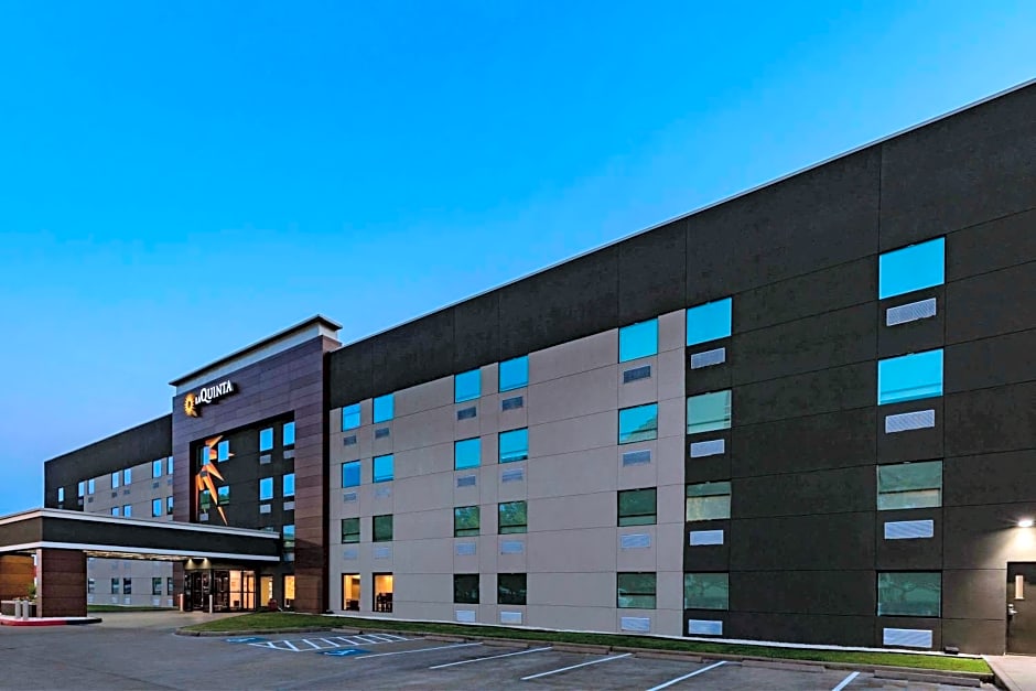 La Quinta Inn & Suites by Wyndham Houston Southwest