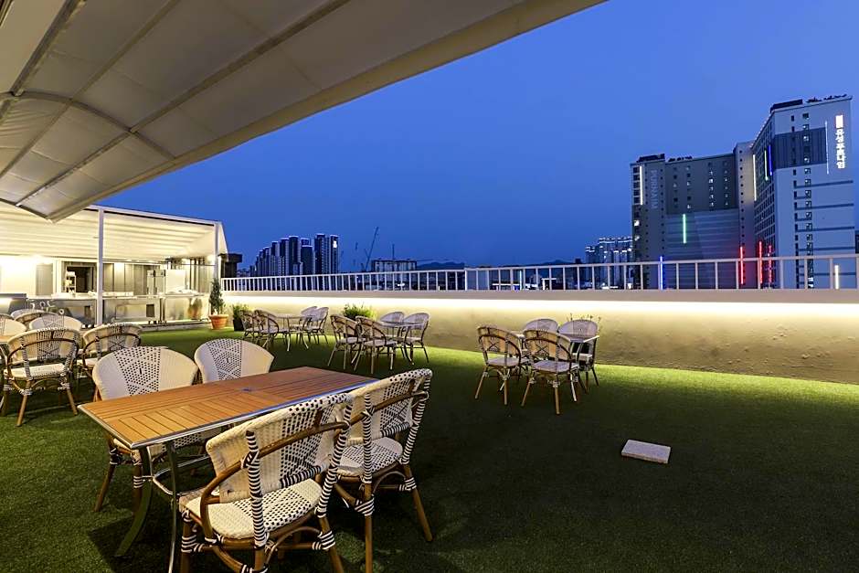 Dongdaegu Station Eastern Hotel