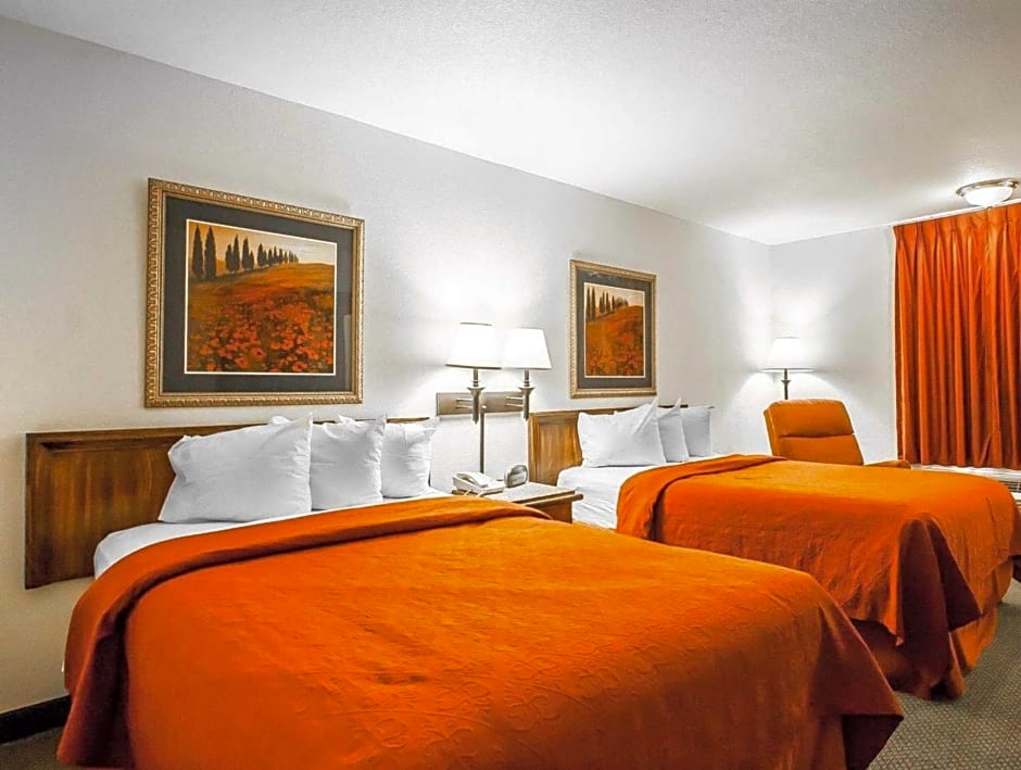 Quality Inn & Suites North Springfield