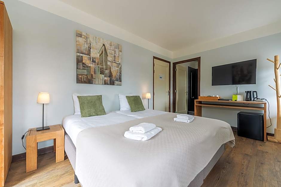 Strandhotel Dennenbos