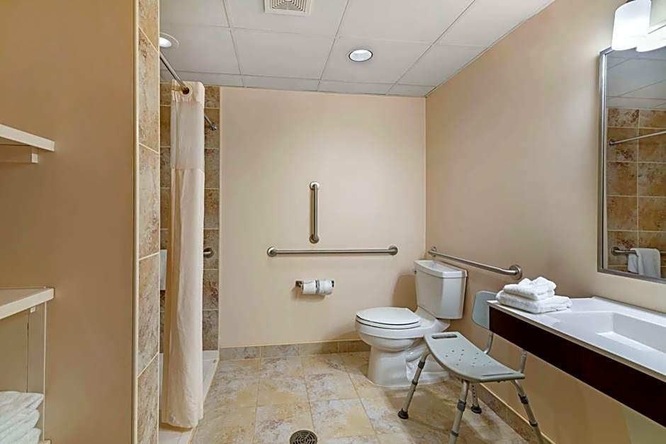 Best Western Plus Plattsburgh