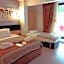 Loren Hotel & Suites