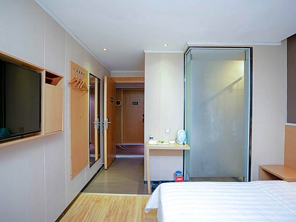 7 Days Inn Yunfu Luoding Central