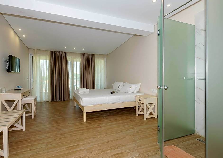 Belussi Beach Hotel & Suites