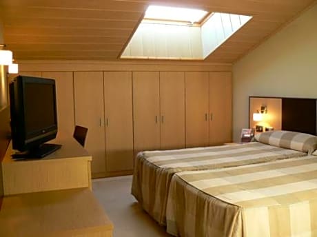 Economy Twin Room