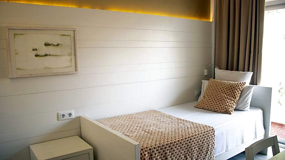 Hotel Illa d'Or & Club Apts 4* Sup