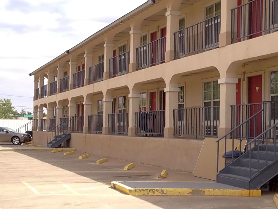 Villa West Inn
