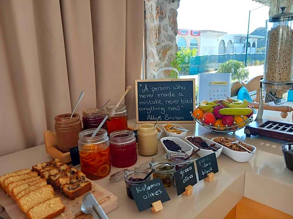 Aegean Blu Hotel & Apartments